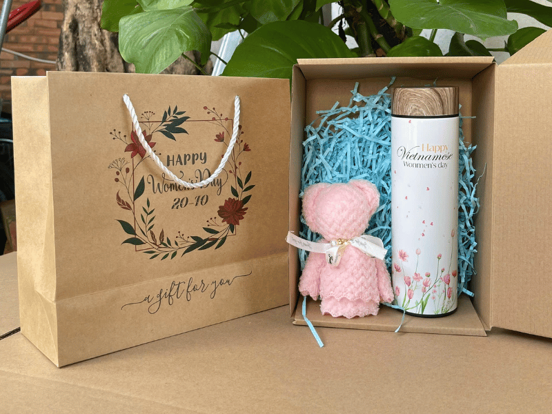 Hộp Quà 20/10 Đẹp, In Logo Theo Yêu Cầu – Xưởng Sản Xuất Số Lượng Lớn