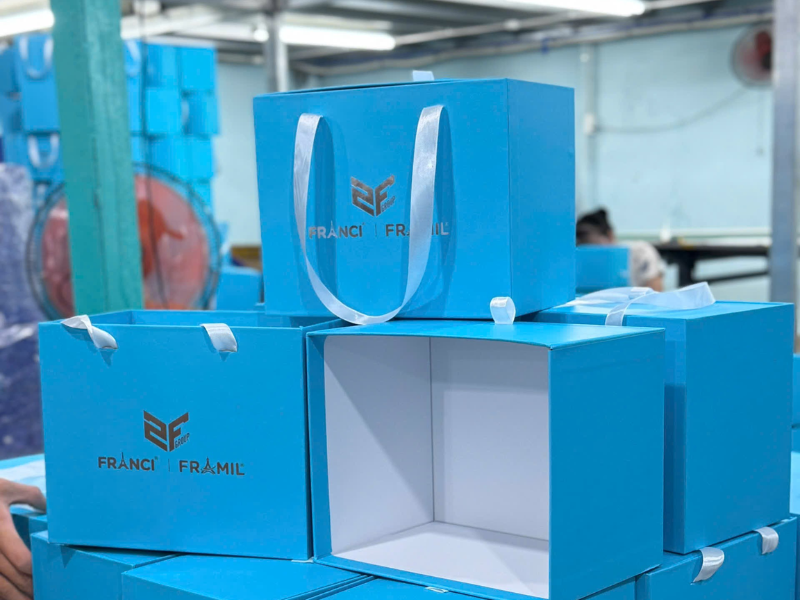 Đơn hàng hoàn thành: 150 hộp bao diêm in logo FRAMIL Group