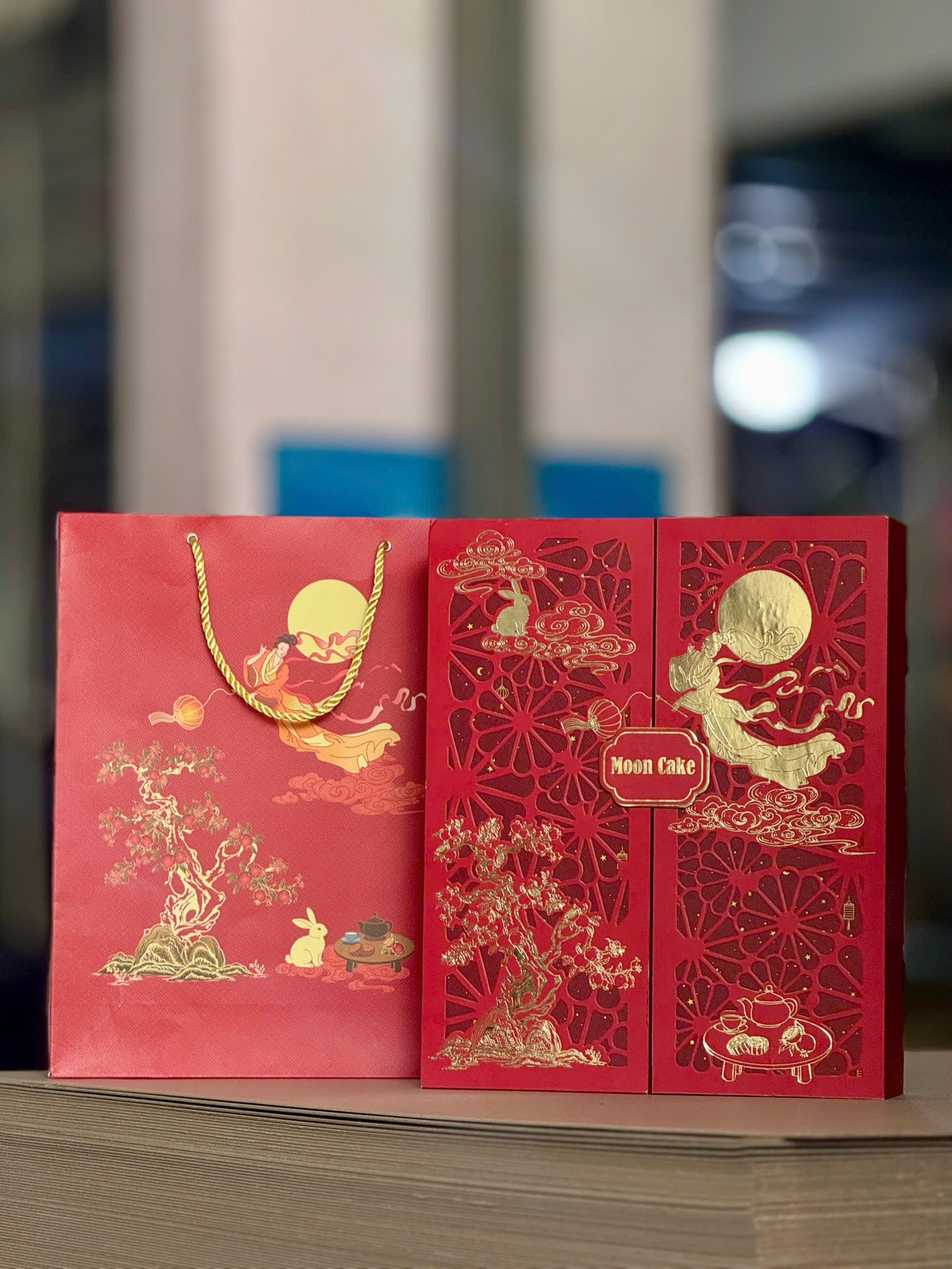 Hộp Giấy Đựng Bánh Trung Thu Đỏ In Logo Theo Yêu Cầu